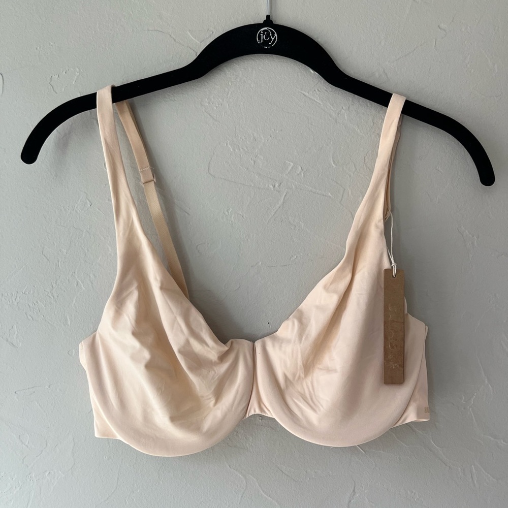 SKIMS SMOOTHING INTIMATES UNLINED MINIMIZER BRA IN SAND 36C - Picture 3 of 4